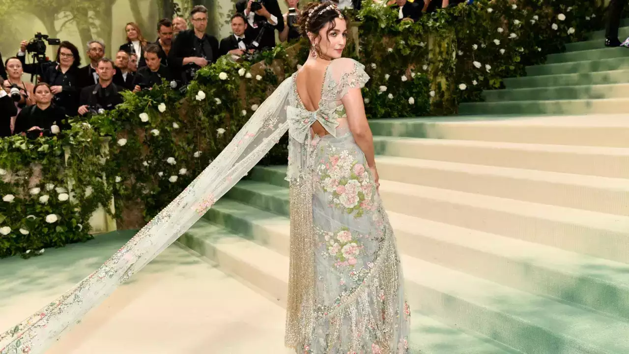 Met Gala 2024: Alia Bhatt ने साड़ी में क्लासी लुक से चुरा ली लाइमलाइट